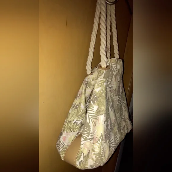 Canvas beach tote*** - Picture 9 of 9